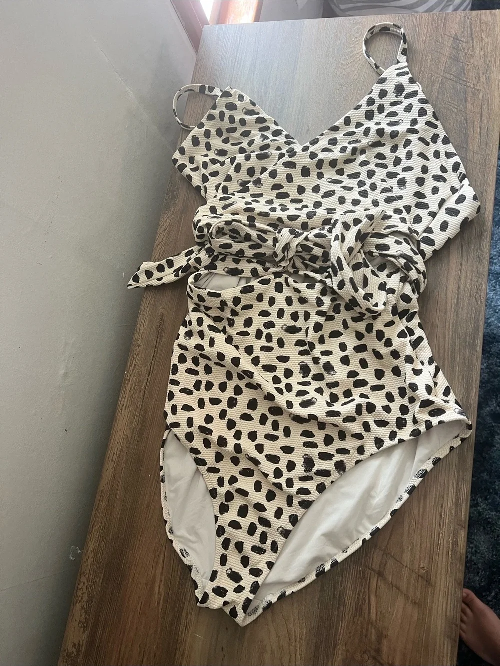 Aerie Cream Black One Piece Full Coverage Wrap Around Tie Swimsuit Size XL Long